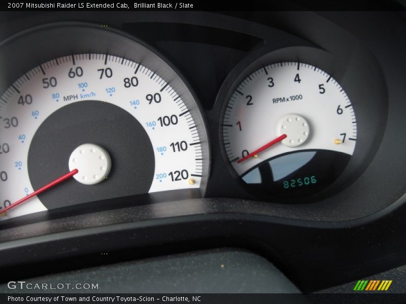 Brilliant Black / Slate 2007 Mitsubishi Raider LS Extended Cab