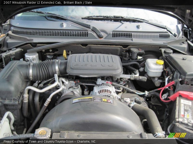 Brilliant Black / Slate 2007 Mitsubishi Raider LS Extended Cab