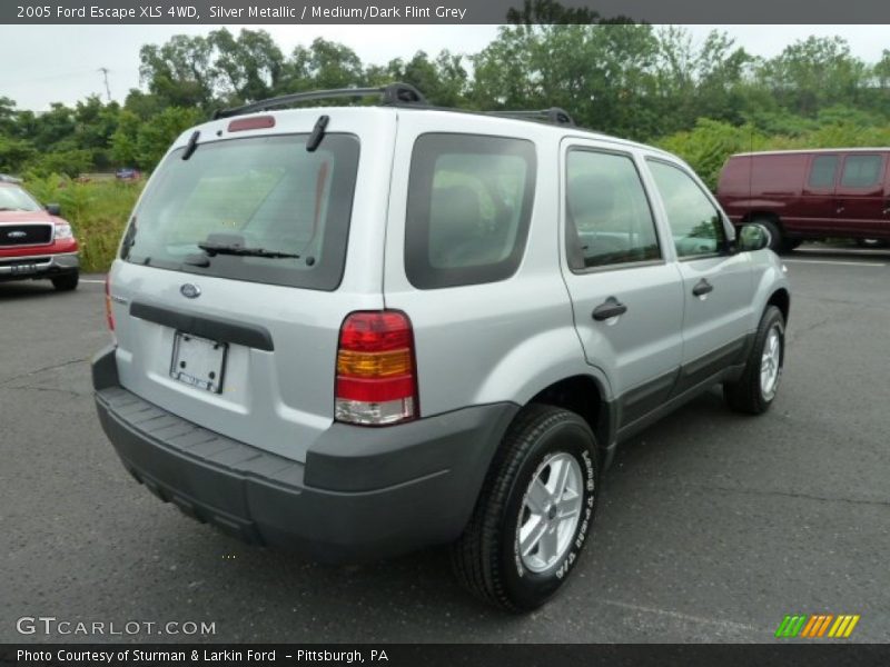 Silver Metallic / Medium/Dark Flint Grey 2005 Ford Escape XLS 4WD