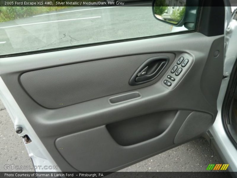 Silver Metallic / Medium/Dark Flint Grey 2005 Ford Escape XLS 4WD