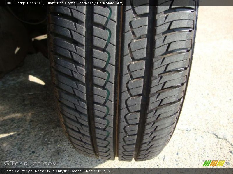 Blaze Red Crystal Pearlcoat / Dark Slate Gray 2005 Dodge Neon SXT