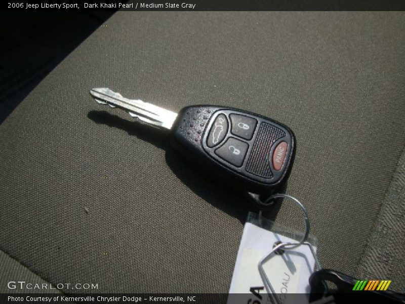 Dark Khaki Pearl / Medium Slate Gray 2006 Jeep Liberty Sport