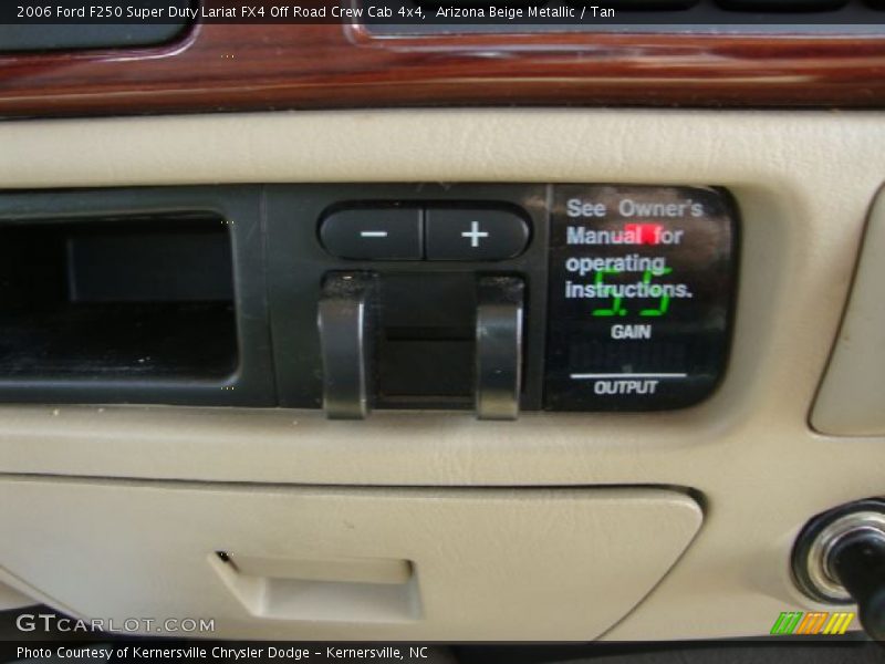Arizona Beige Metallic / Tan 2006 Ford F250 Super Duty Lariat FX4 Off Road Crew Cab 4x4