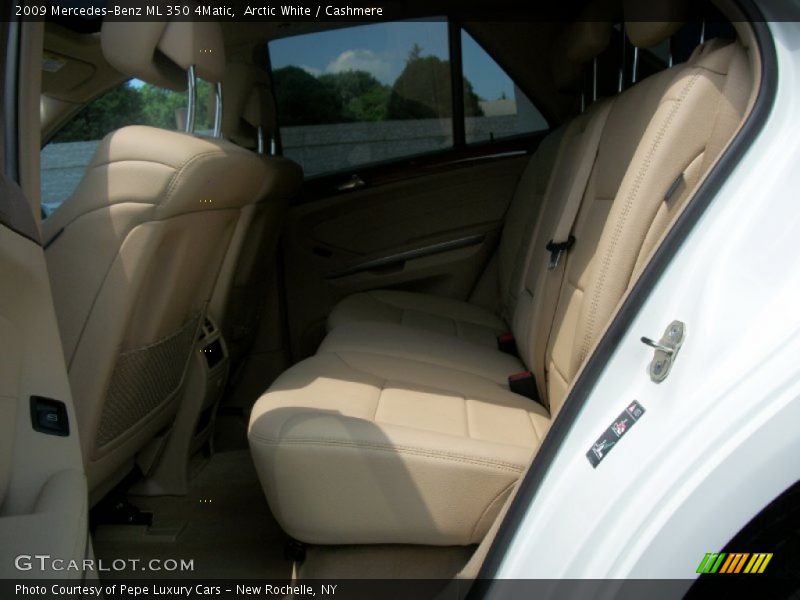 Arctic White / Cashmere 2009 Mercedes-Benz ML 350 4Matic