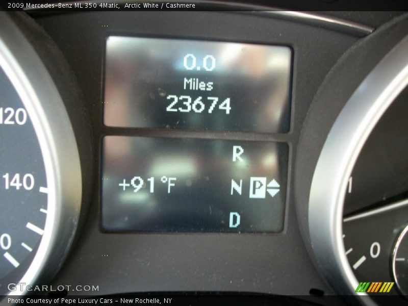 Arctic White / Cashmere 2009 Mercedes-Benz ML 350 4Matic