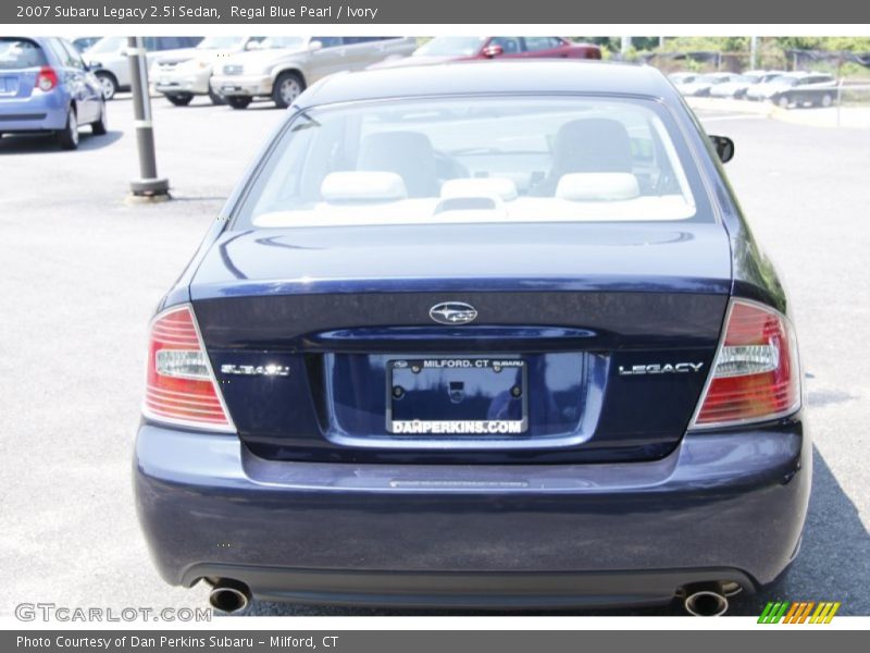 Regal Blue Pearl / Ivory 2007 Subaru Legacy 2.5i Sedan