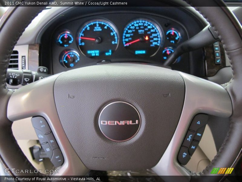 Summit White / Cocoa/Light Cashmere 2011 GMC Yukon Denali AWD