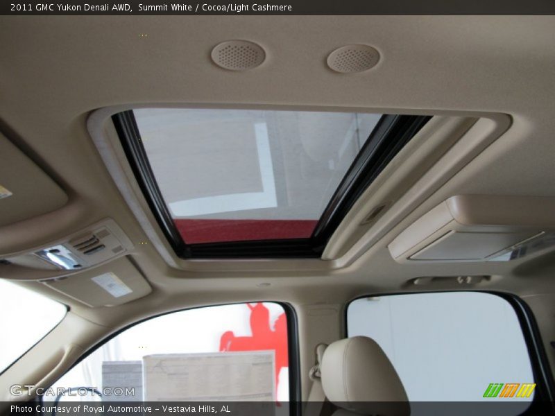 Summit White / Cocoa/Light Cashmere 2011 GMC Yukon Denali AWD