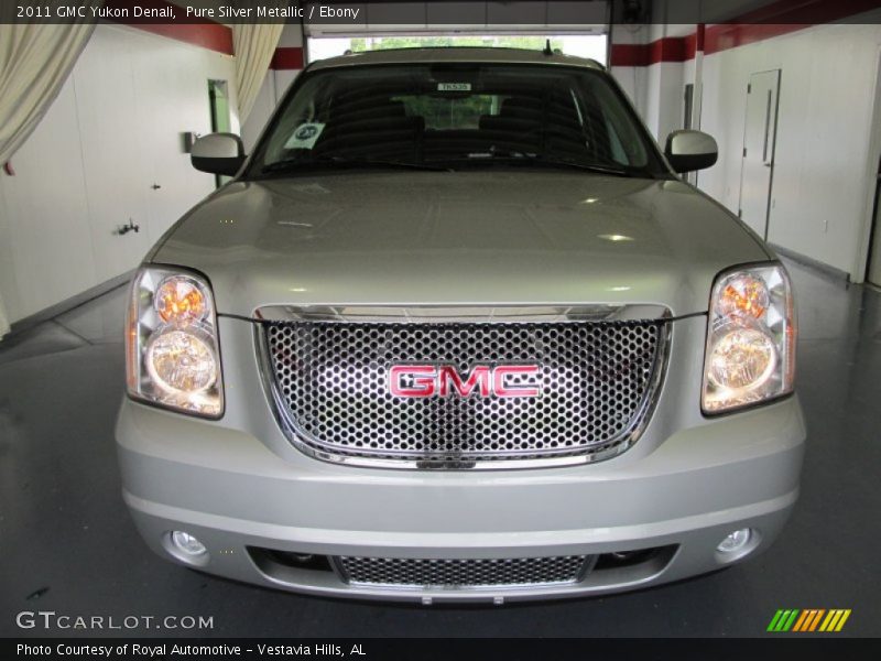Pure Silver Metallic / Ebony 2011 GMC Yukon Denali