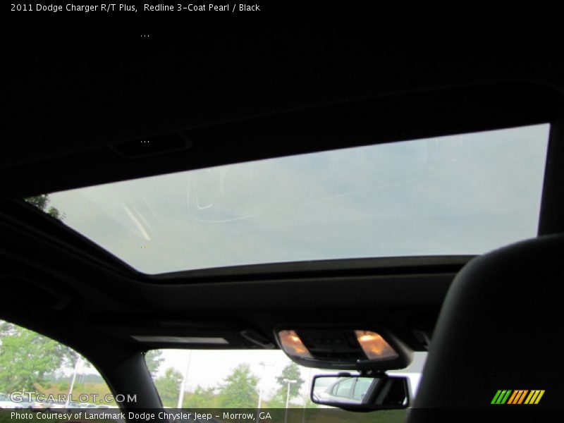 Redline 3-Coat Pearl / Black 2011 Dodge Charger R/T Plus