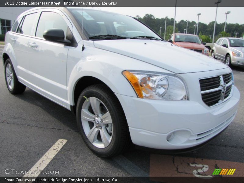Bright White / Dark Slate Gray 2011 Dodge Caliber Mainstreet