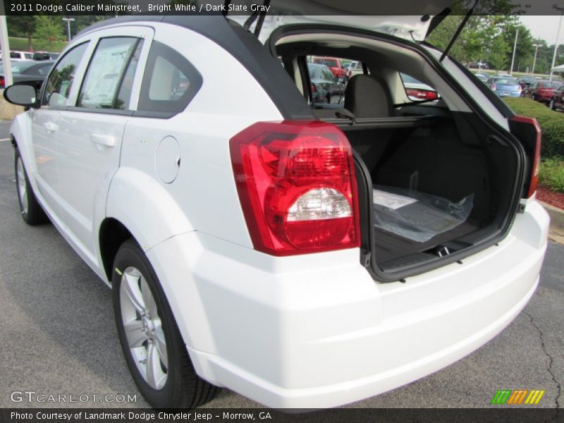 Bright White / Dark Slate Gray 2011 Dodge Caliber Mainstreet