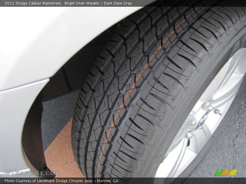 Bright Silver Metallic / Dark Slate Gray 2011 Dodge Caliber Mainstreet