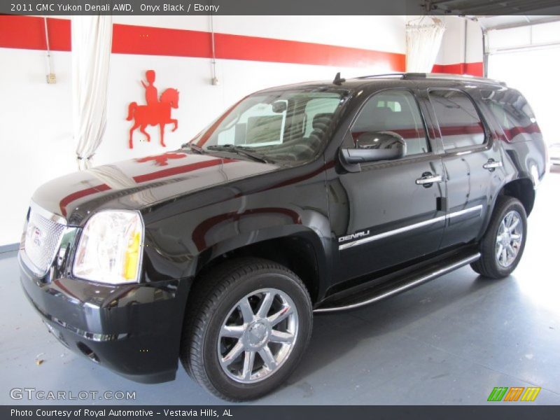 Onyx Black / Ebony 2011 GMC Yukon Denali AWD