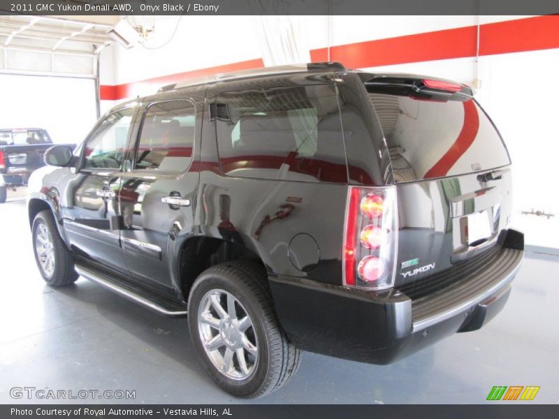 Onyx Black / Ebony 2011 GMC Yukon Denali AWD