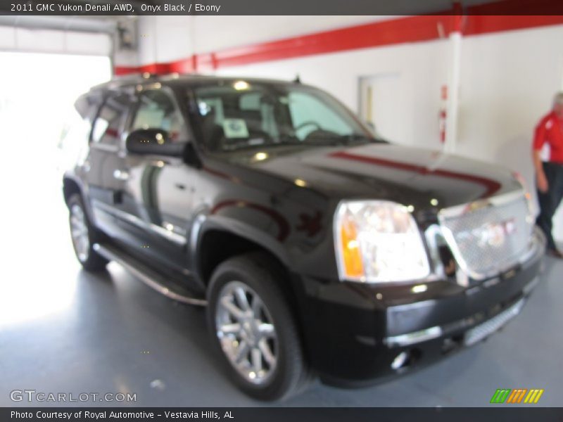 Onyx Black / Ebony 2011 GMC Yukon Denali AWD