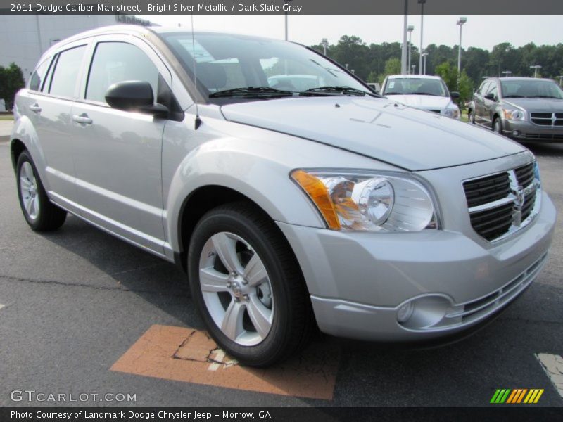 Bright Silver Metallic / Dark Slate Gray 2011 Dodge Caliber Mainstreet