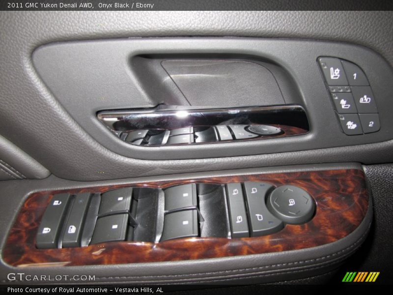 Onyx Black / Ebony 2011 GMC Yukon Denali AWD