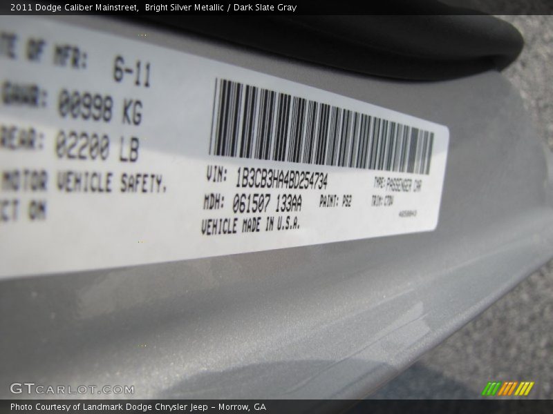 Bright Silver Metallic / Dark Slate Gray 2011 Dodge Caliber Mainstreet