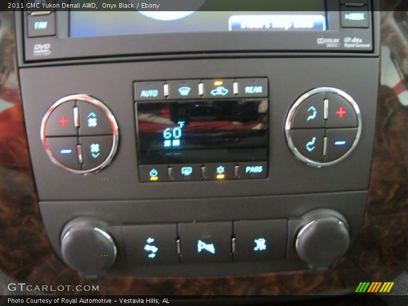 Onyx Black / Ebony 2011 GMC Yukon Denali AWD