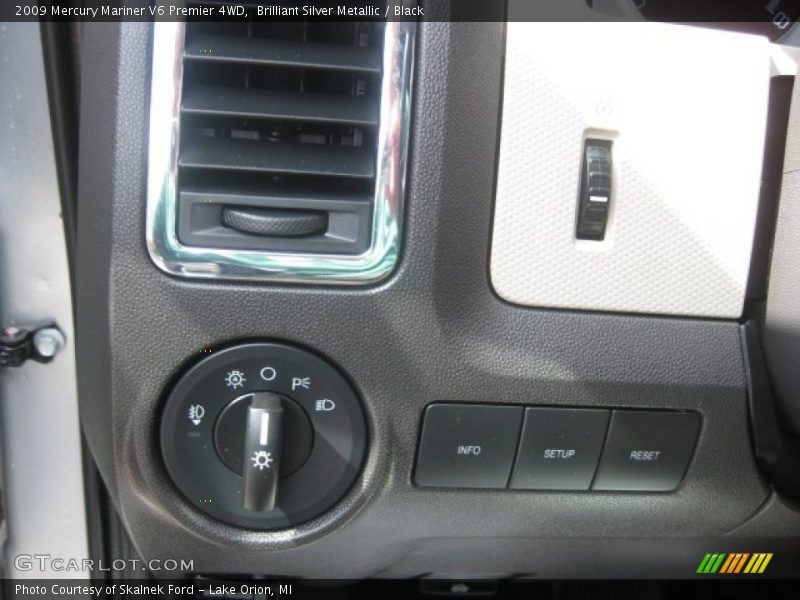 Brilliant Silver Metallic / Black 2009 Mercury Mariner V6 Premier 4WD