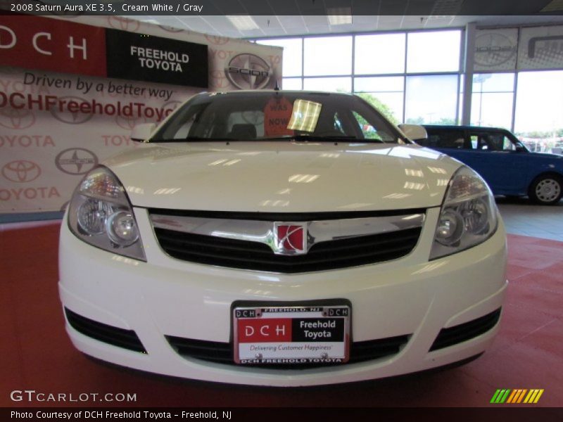 Cream White / Gray 2008 Saturn Aura XE 3.5