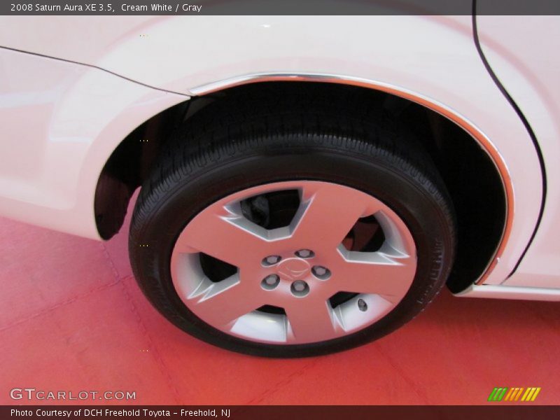 Cream White / Gray 2008 Saturn Aura XE 3.5