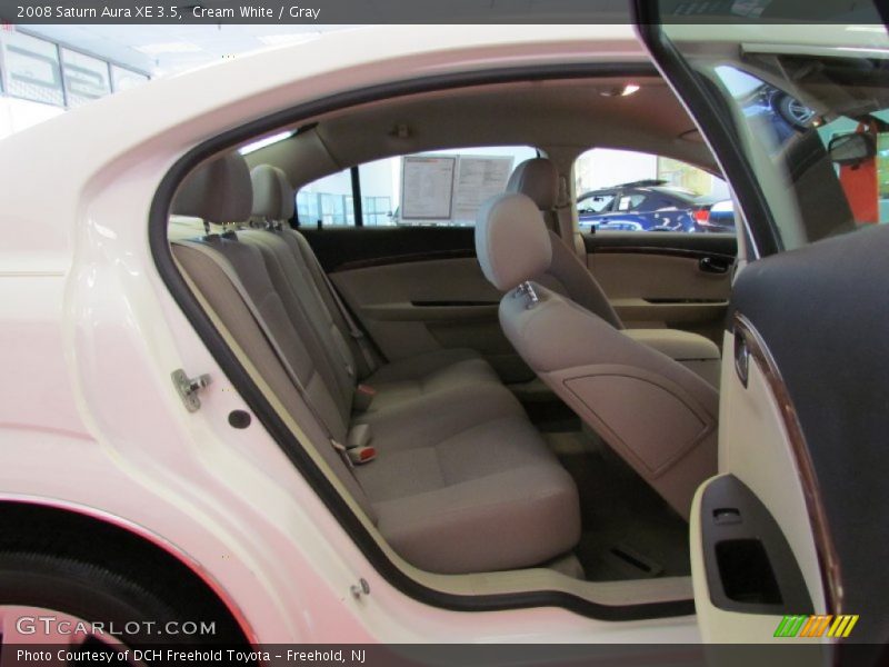 Cream White / Gray 2008 Saturn Aura XE 3.5