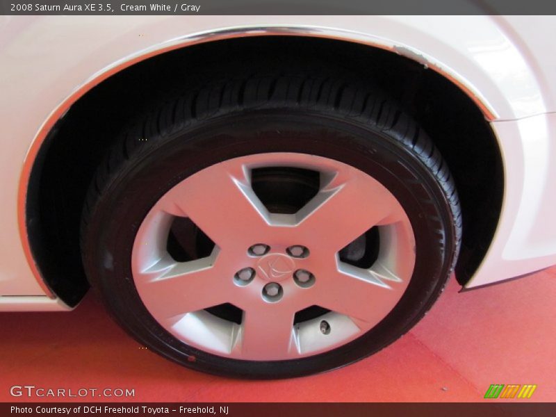 Cream White / Gray 2008 Saturn Aura XE 3.5