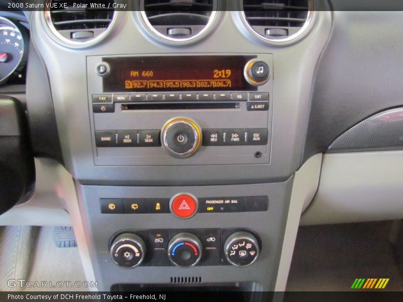 Polar White / Gray 2008 Saturn VUE XE