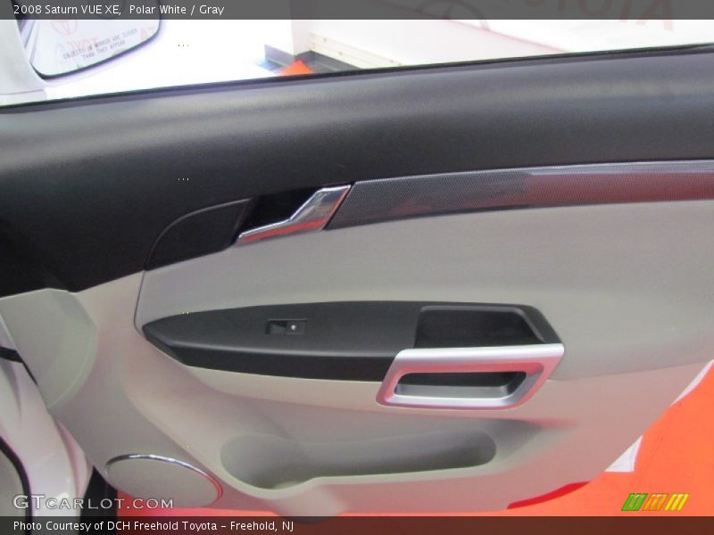 Polar White / Gray 2008 Saturn VUE XE