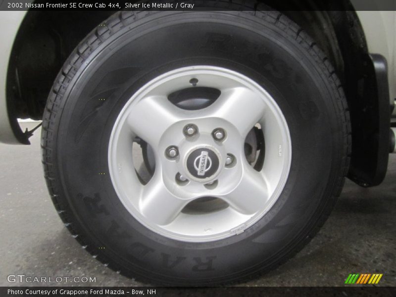 Silver Ice Metallic / Gray 2002 Nissan Frontier SE Crew Cab 4x4