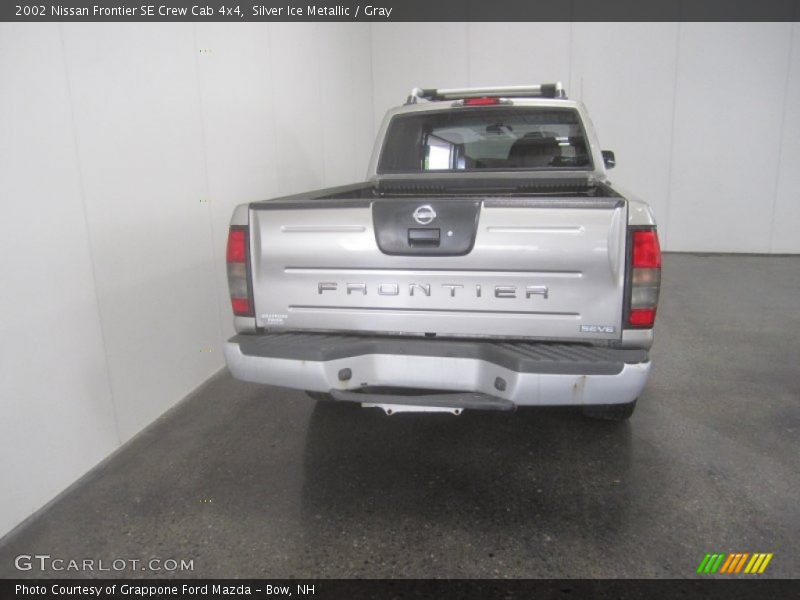 Silver Ice Metallic / Gray 2002 Nissan Frontier SE Crew Cab 4x4