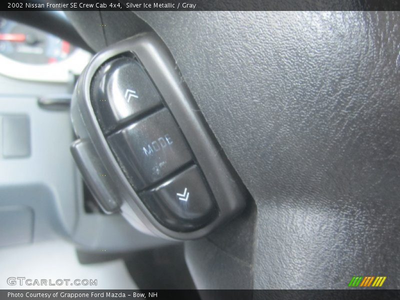 Silver Ice Metallic / Gray 2002 Nissan Frontier SE Crew Cab 4x4