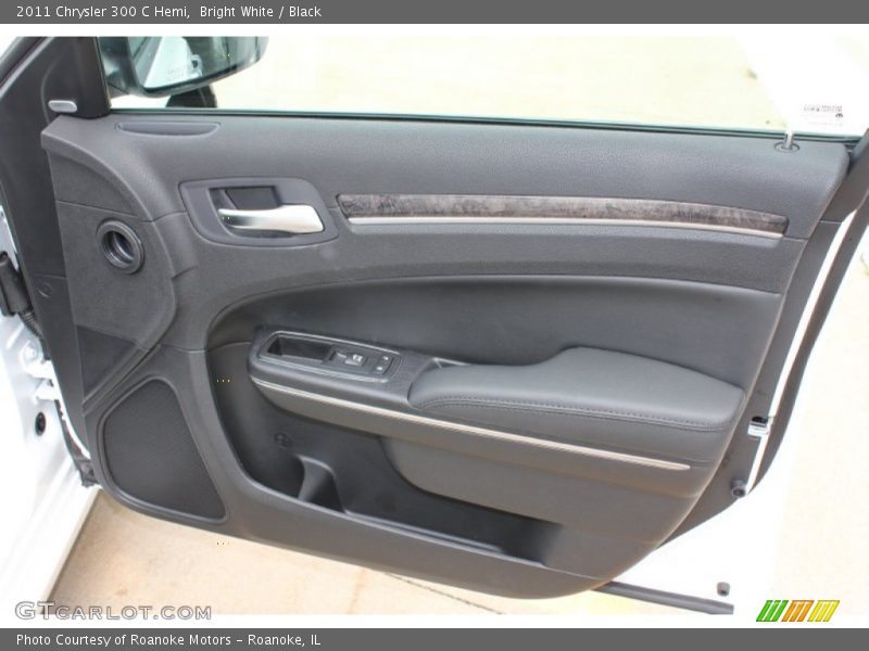 Bright White / Black 2011 Chrysler 300 C Hemi