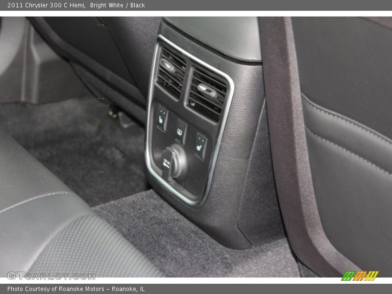 Bright White / Black 2011 Chrysler 300 C Hemi