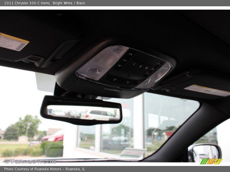 Bright White / Black 2011 Chrysler 300 C Hemi