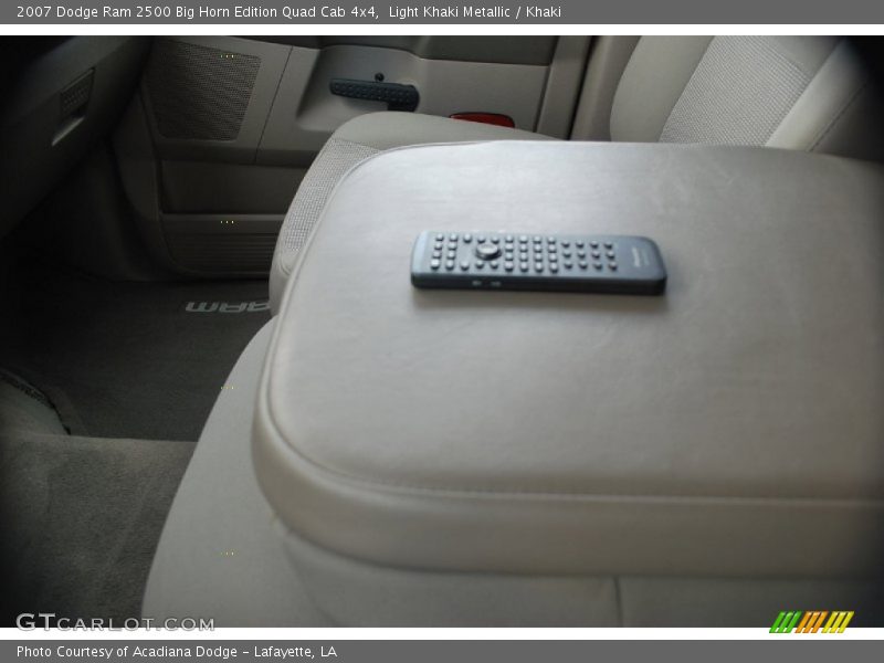 Light Khaki Metallic / Khaki 2007 Dodge Ram 2500 Big Horn Edition Quad Cab 4x4