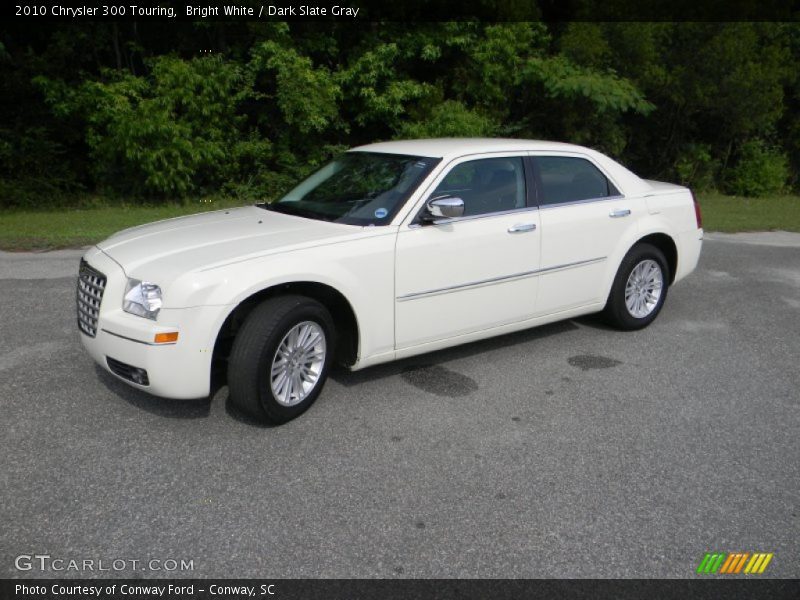 Bright White / Dark Slate Gray 2010 Chrysler 300 Touring