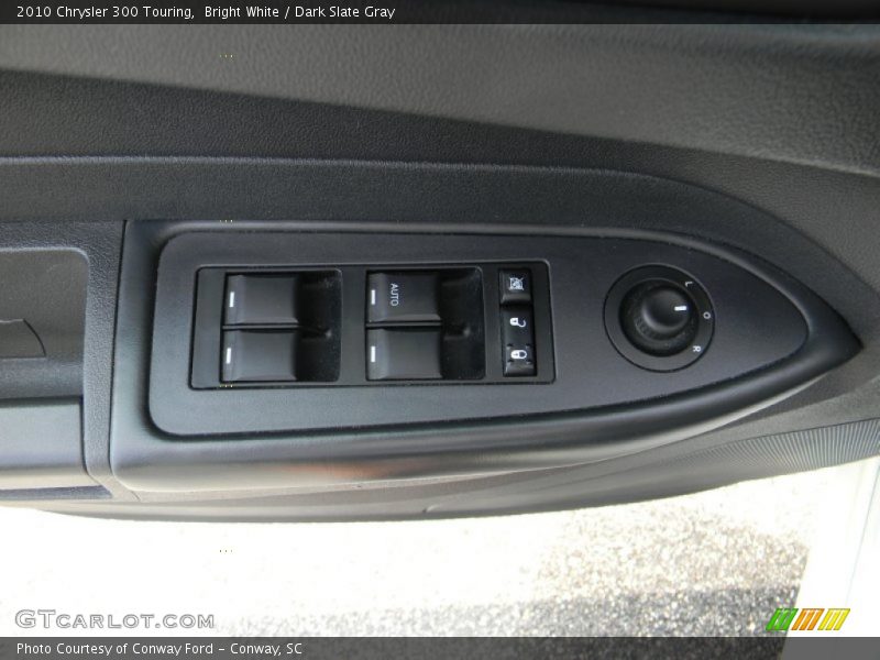 Bright White / Dark Slate Gray 2010 Chrysler 300 Touring