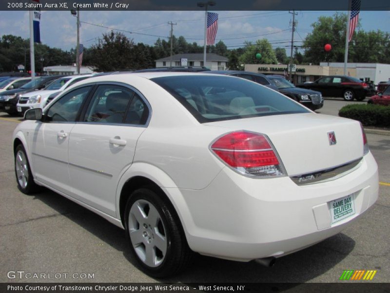 Cream White / Gray 2008 Saturn Aura XE