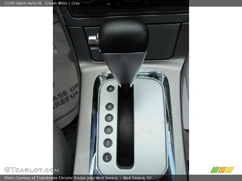 Cream White / Gray 2008 Saturn Aura XE
