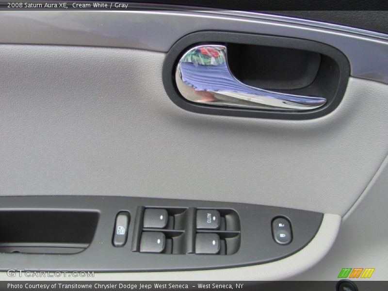 Cream White / Gray 2008 Saturn Aura XE