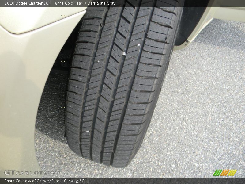 White Gold Pearl / Dark Slate Gray 2010 Dodge Charger SXT