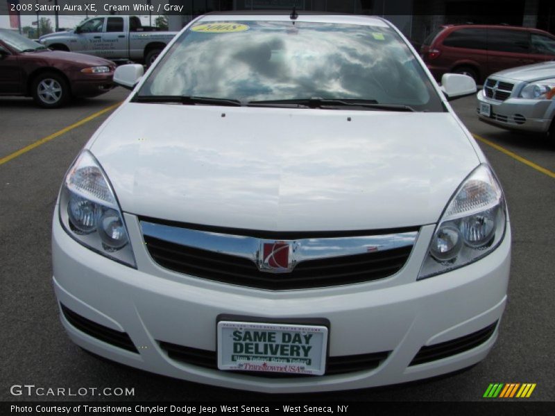 Cream White / Gray 2008 Saturn Aura XE