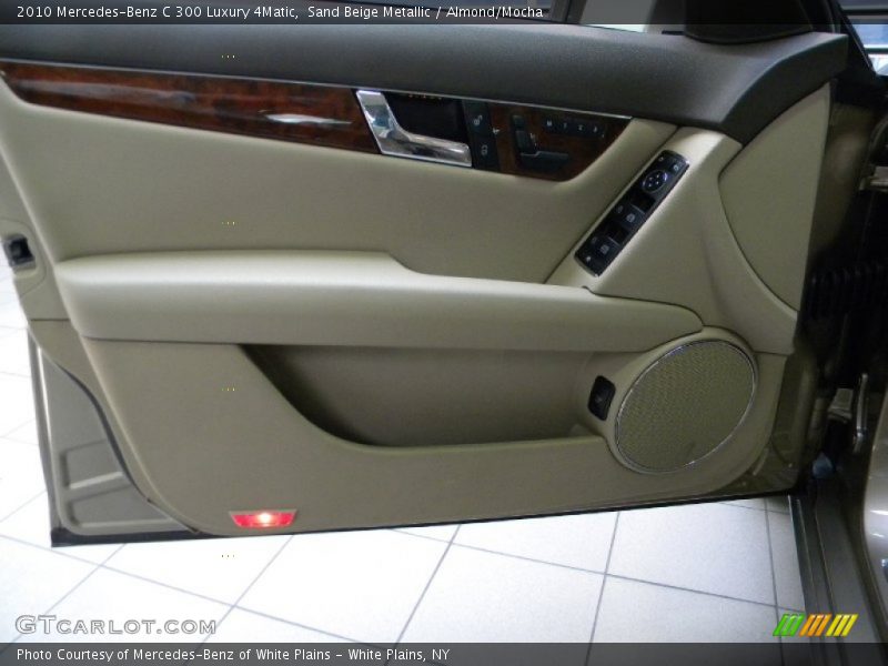 Sand Beige Metallic / Almond/Mocha 2010 Mercedes-Benz C 300 Luxury 4Matic