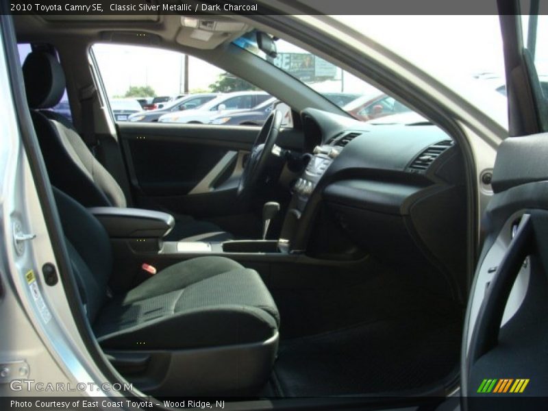 Classic Silver Metallic / Dark Charcoal 2010 Toyota Camry SE