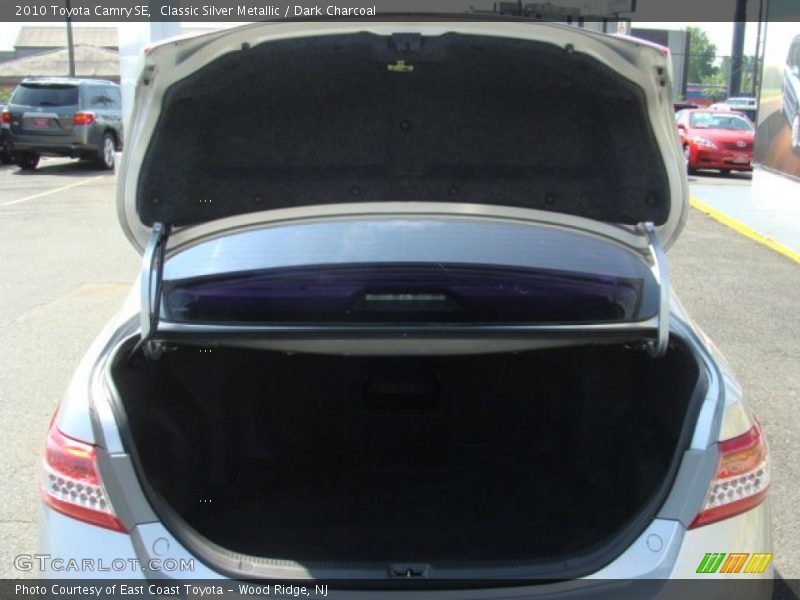 Classic Silver Metallic / Dark Charcoal 2010 Toyota Camry SE