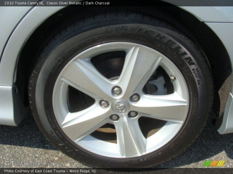 Classic Silver Metallic / Dark Charcoal 2010 Toyota Camry SE