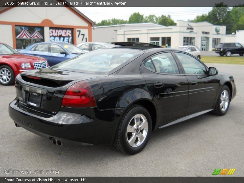 Black / Parchment/Dark Pewter 2005 Pontiac Grand Prix GT Sedan